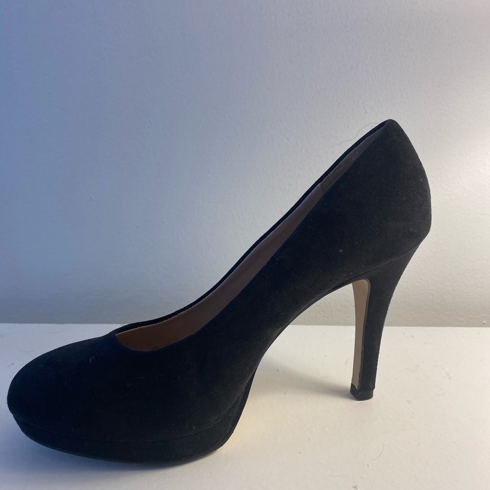 H&M 3/4Inch Black Pumps